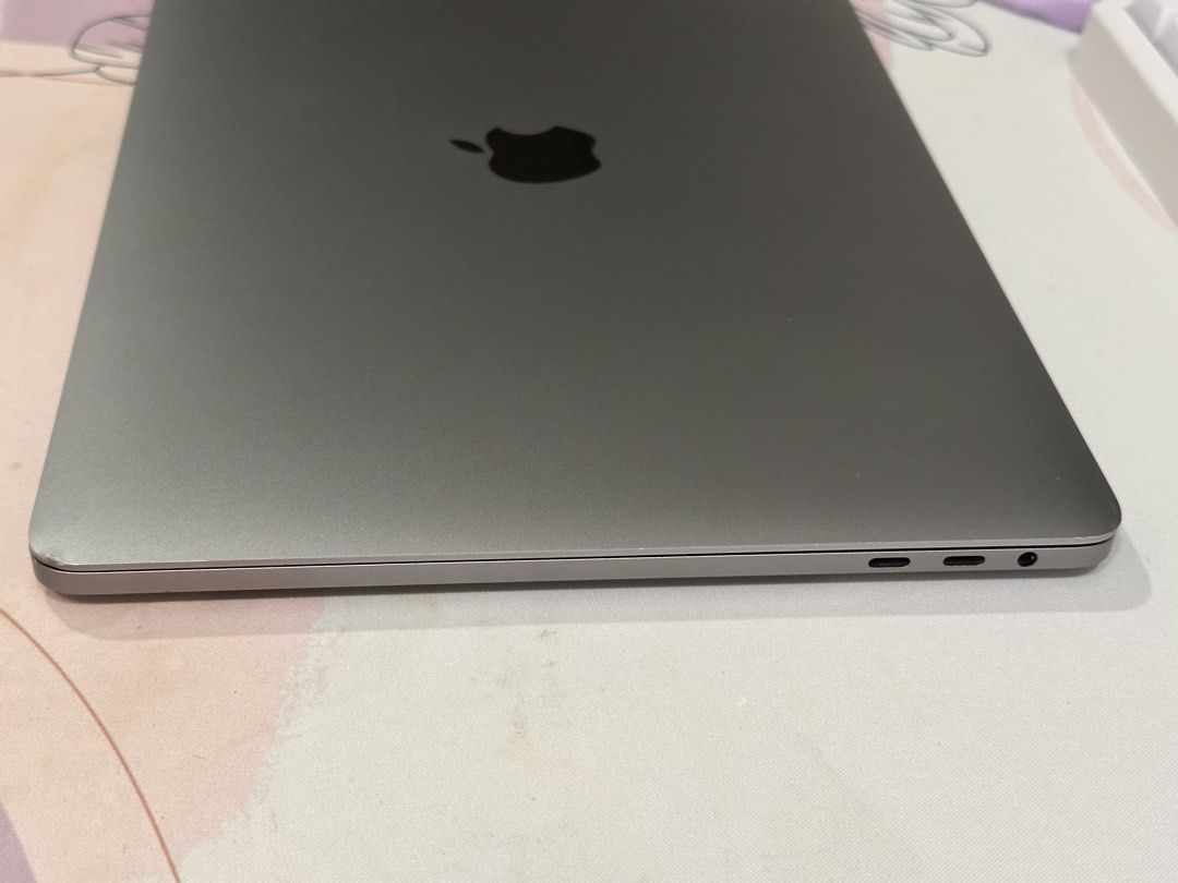 Macbook Pro 13 Inch 2019 with Touch Bar420598524706170886