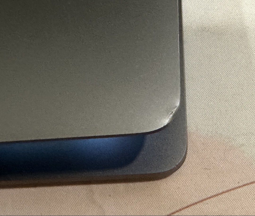 Macbook Pro 13 Inch 2019 with Touch Bar420598524706170888