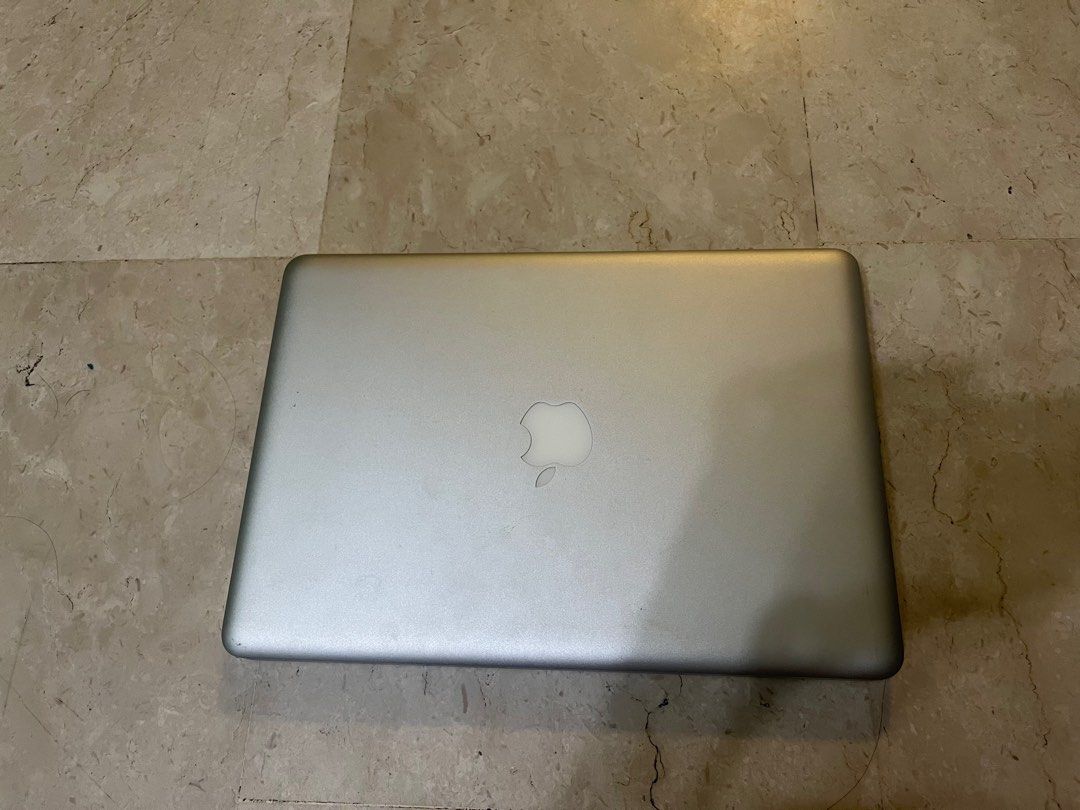 MacBook Pro 2011420592900983367682