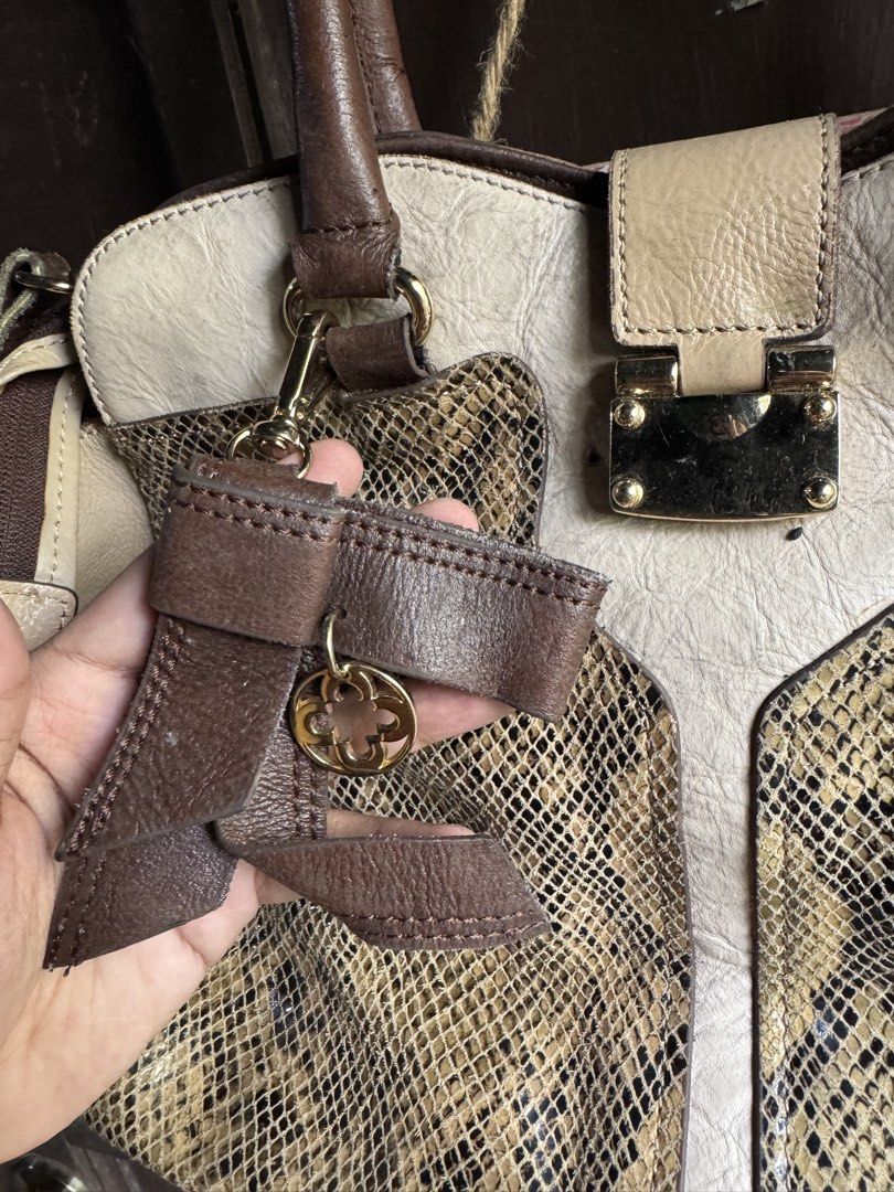 Marie Claire Bag (Category: Luxury Bags & Wallets) located in Pontevedra. Submitted by thriftermiles19 (Listing ID 1430292930, Image 2). Description: From ukay.