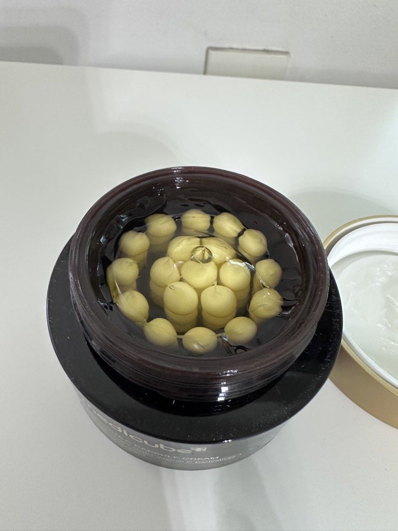 Medicube Deep Vita C Capsule Cream (Category: Face Care) located in Taguig. Submitted by gabitems (Listing ID 1430302432, Image 2). Description: Used twice only Expiration: April 15, 2028 Bought on: December 2025 in South Korea Medicube Deep Vita C Capsule Cream 5% Niacinamide 55g / 1.94 oz..