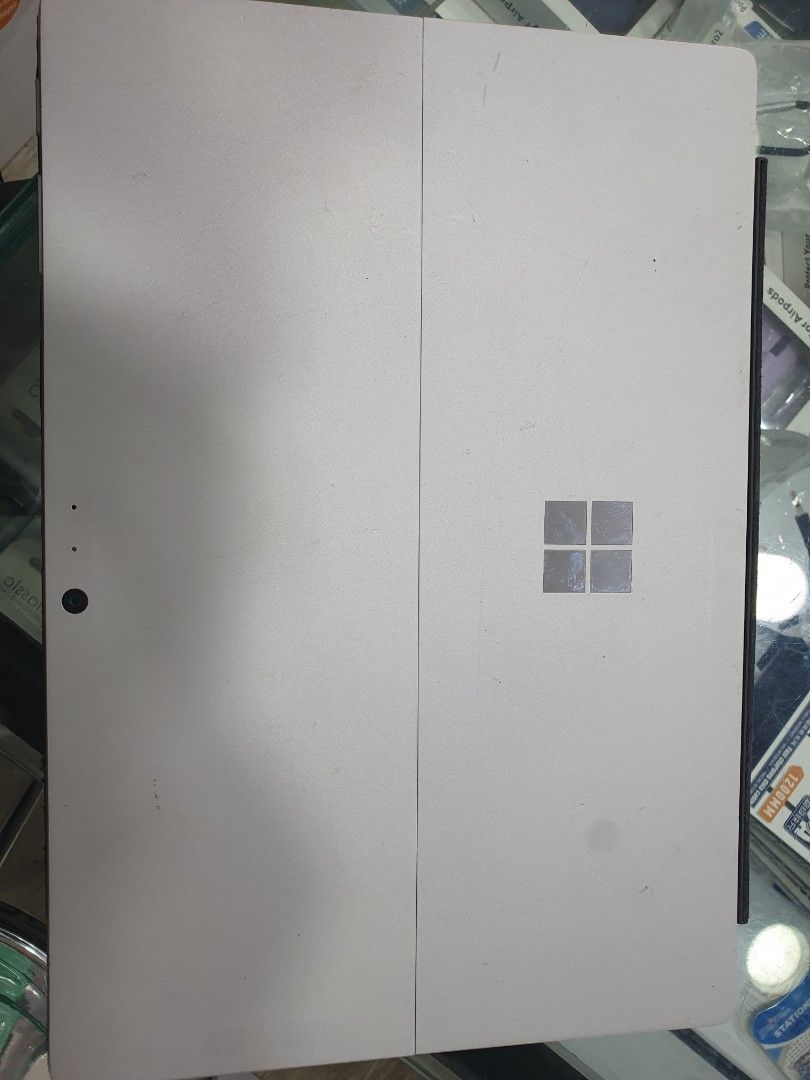 Microsoft Surface Pro 4 i7-6650U 16GB RAM 256GB SSD420605743533936641