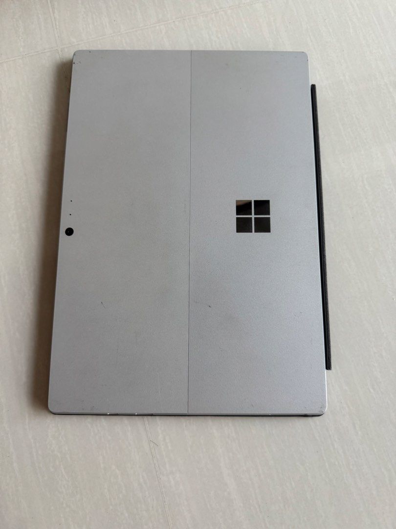 Microsoft Surface Pro 6 with Keyboard420599325073745921