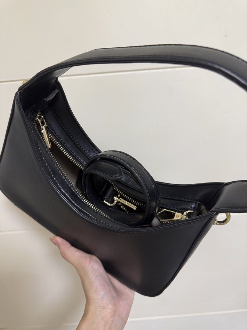 Milliot & Co. Black Shoulder Bag (Category: Shoulder Bags) located in Imus. Submitted by tpdecluttering (Listing ID 1430230790, Image 2). Description: .