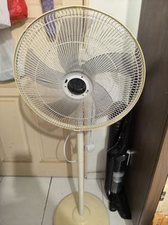 (Category: ) located in . Submitted by fat_blue_cat (Listing ID 1430283713, Image 1). Description: .