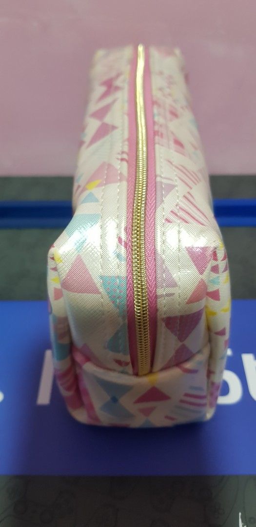 My Melody Cosmetic pouch (Category: Purses & Pouches) located in Manila. Submitted by jhs31 (Listing ID 1430373827, Image 2). Description: - My Melody Sanrio pouch - Good condition - wysiwyg Pm for more details. Loc. Manila.
