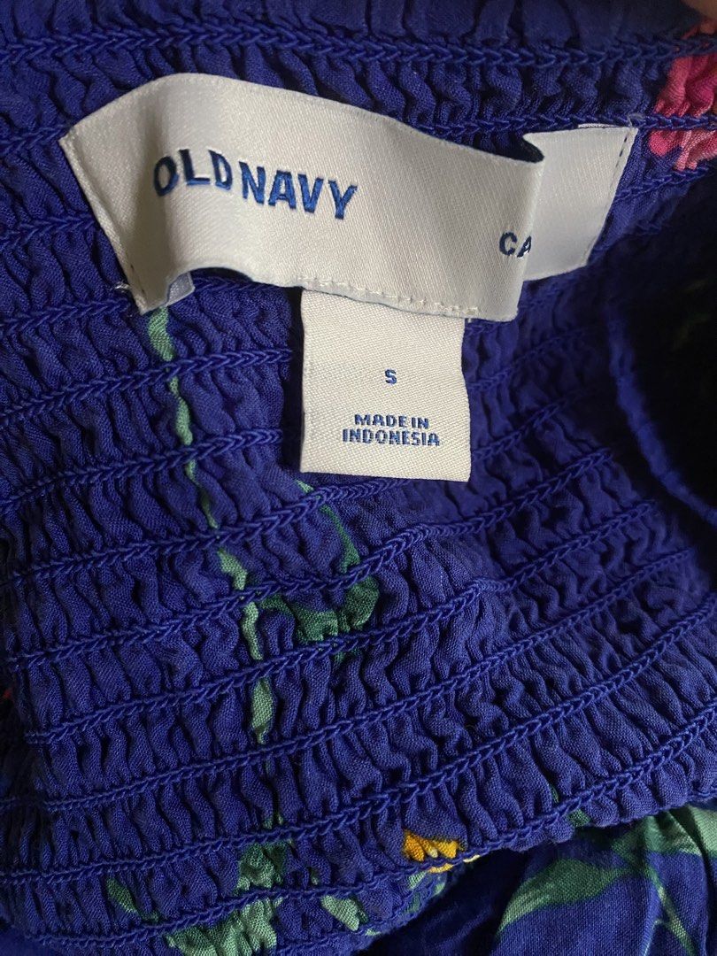 Old Navy Floral Dress (Category: Dresses) located in Taguig. Submitted by _nicsss (Listing ID 1430297866, Image 2). Description: .