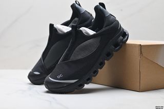 (Category: ) located in . Submitted by factory.shoes.outlet (Listing ID 1430225703, Image 1). Description: .