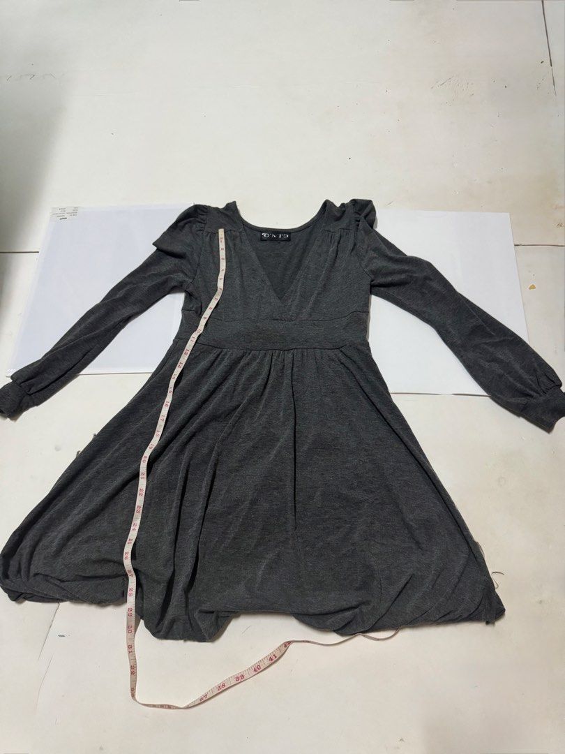 O'NTO Gray Dress (Category: Dresses) located in Balanga. Submitted by psyche1221 (Listing ID 1430325460, Image 1). Description: May fit up to medium. Magdan pa rin ang color, no issue and malakas maka koreana ng get up..