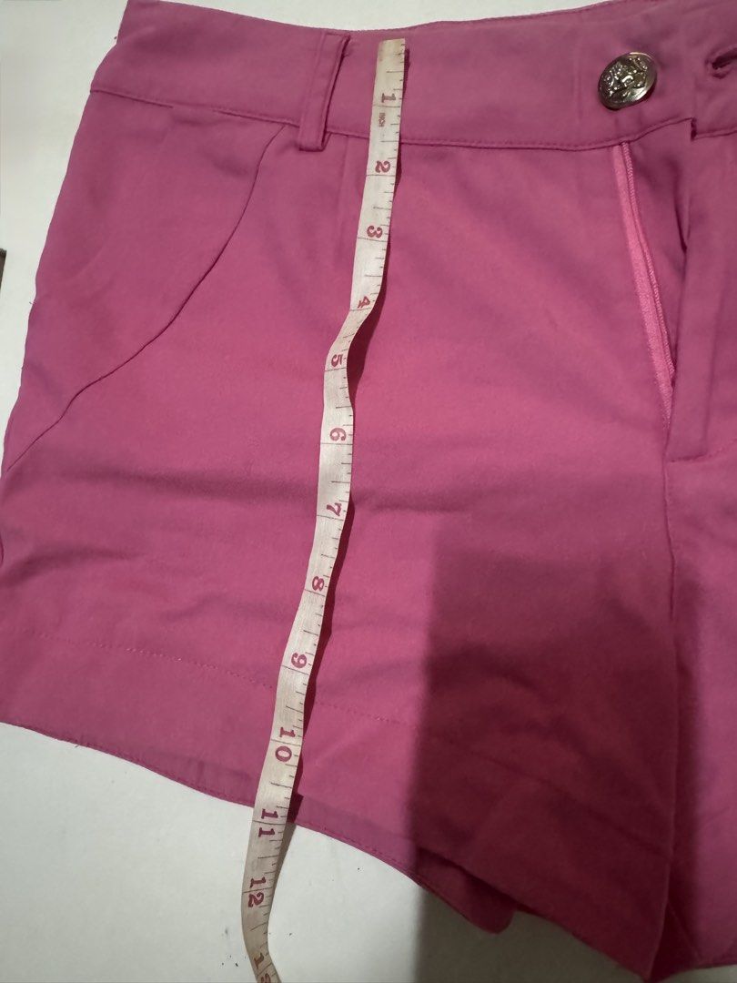 Pink Shorts (Category: Shorts) located in Balanga. Submitted by psyche1221 (Listing ID 1430322494, Image 2). Description: May fit waistline of 30-32in.