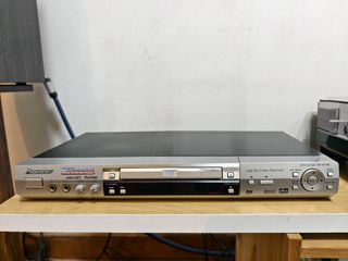 Magnétoscope AKAI VS-X560 VHS HiFi 6 Têtes – Multi PAL/NTSC/SECAM – Remis En état – Look Propre