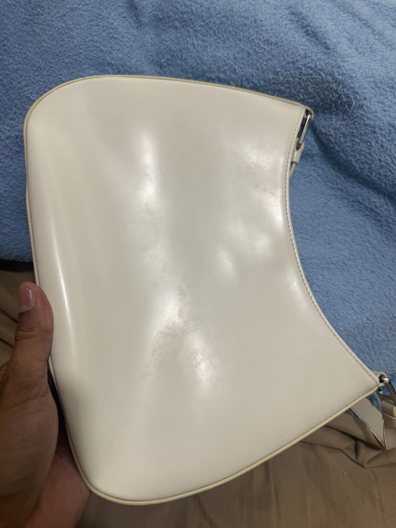 Prada Cleo Shoulder Bag (Category: Luxury Bags & Wallets) located in Cavite. Submitted by luxurstreet (Listing ID 1430274310, Image 3). Description: .