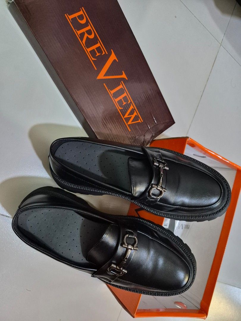 Preview Chunky Loafers (Category: Casual Shoes) located in Pasig City. Submitted by cravim (Listing ID 1430293123, Image 1). Description: Good as new, never really worn due to wrong size. Can be used as school shoes for school uniform. Platform chunky style as preferred by teenagers RFS: wrong size.