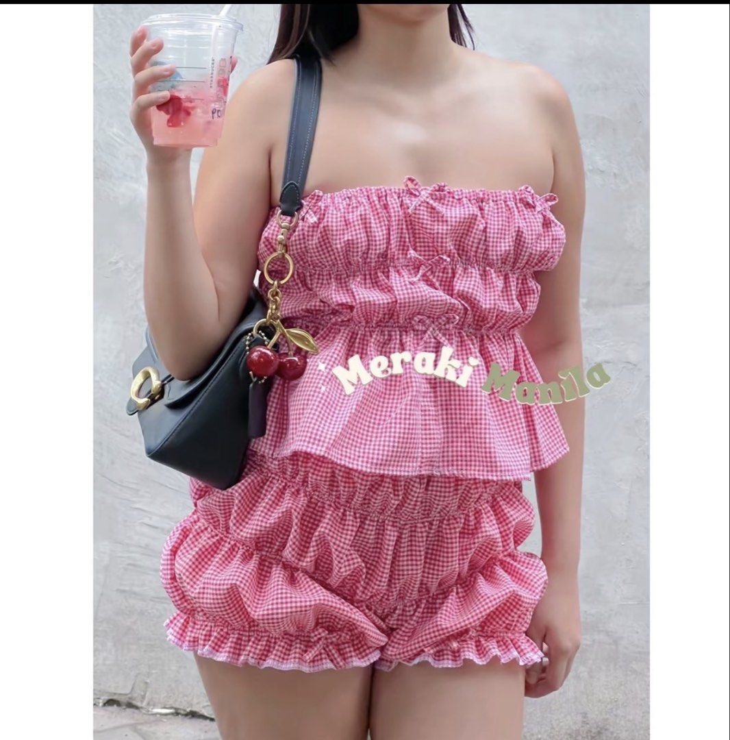 Red Bloomer Coquette Shorts (Category: Shorts) located in San Pedro. Submitted by a_styles (Listing ID 1430372315, Image 3). Description: ⭐️ Worn once ⭐️ S-M (check size chart) ⭐️ DM for when worn pics 📍Pacita, San Pedro, Laguna MOP💰: GCASH/Maya/SeaBank/BPI MOD🚚: Lalamove/JNT .