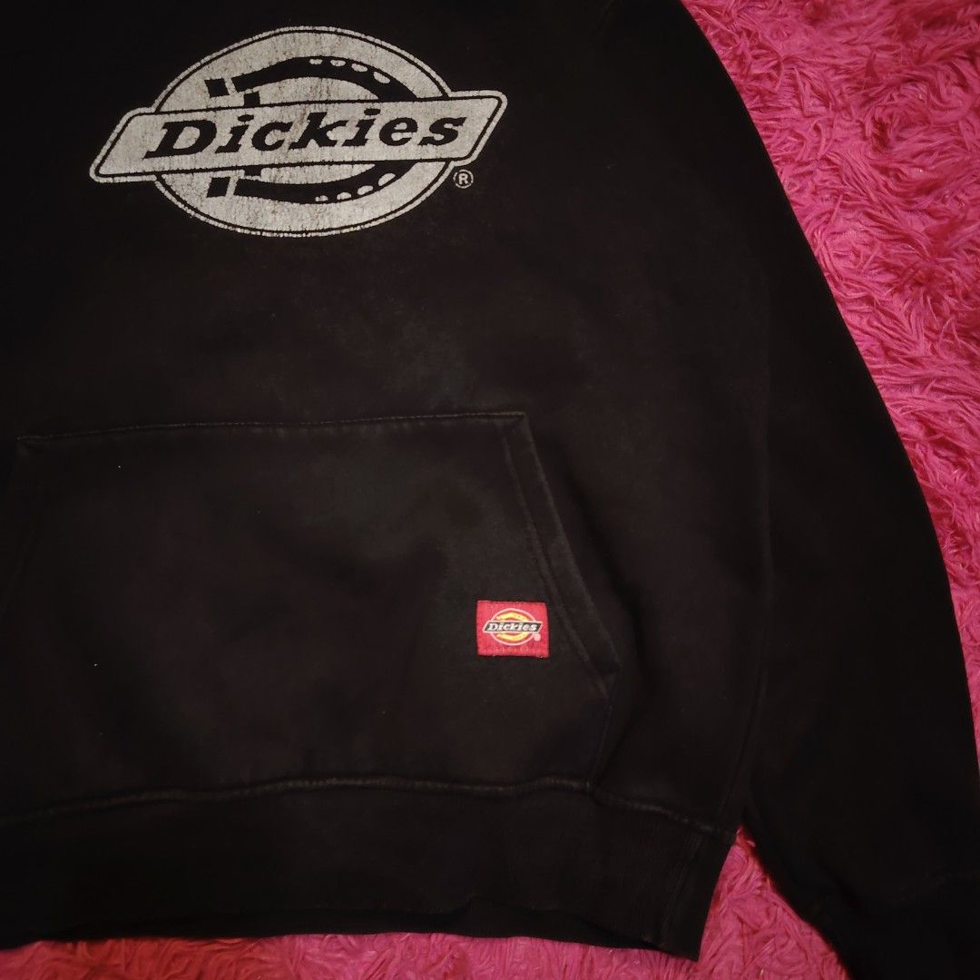Reflective Dickies Hoodie (Category: Hoodies) located in General Trias. Submitted by thriushagu73946 (Listing ID 1427571538, Image 2). Description: Dickies Black Hoodie Dimes: 21x24.5 Crack sa print 9/10 condition 8.5/10 color rate no lace Still negotiable just send a message and we'll talk about the price. location: General Trias, Cavite Mode of payment: Gcash mode of delivery: J&t , lalamove.