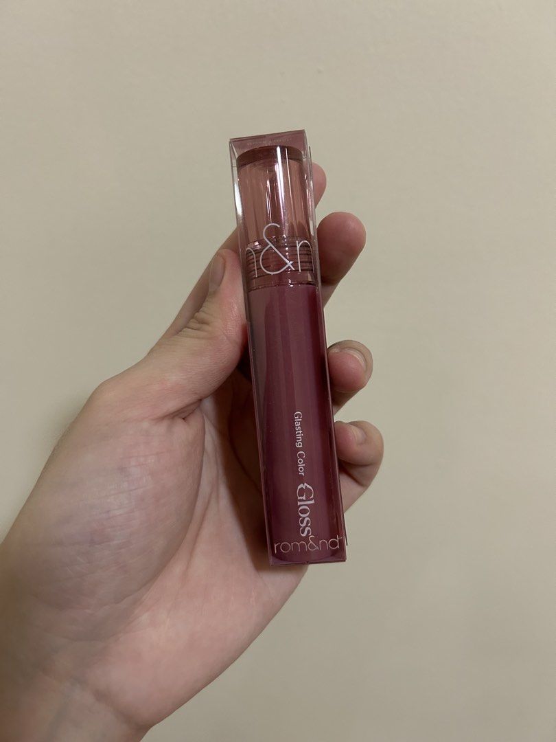 Romand Lipgloss (Category: Makeup) located in Caloocan City. Submitted by wearweare (Listing ID 1430333860, Image 3). Description: .