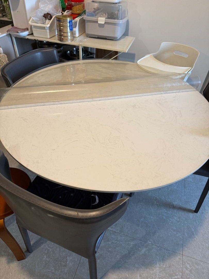 Dining Table (Marble) / Rounded table (Category: Tables & Sets) located in Singapore. Submitted by yvonne.0066 (Listing ID 1430314739, Image 2). Description: Diameter: 1.2m Material: marble.