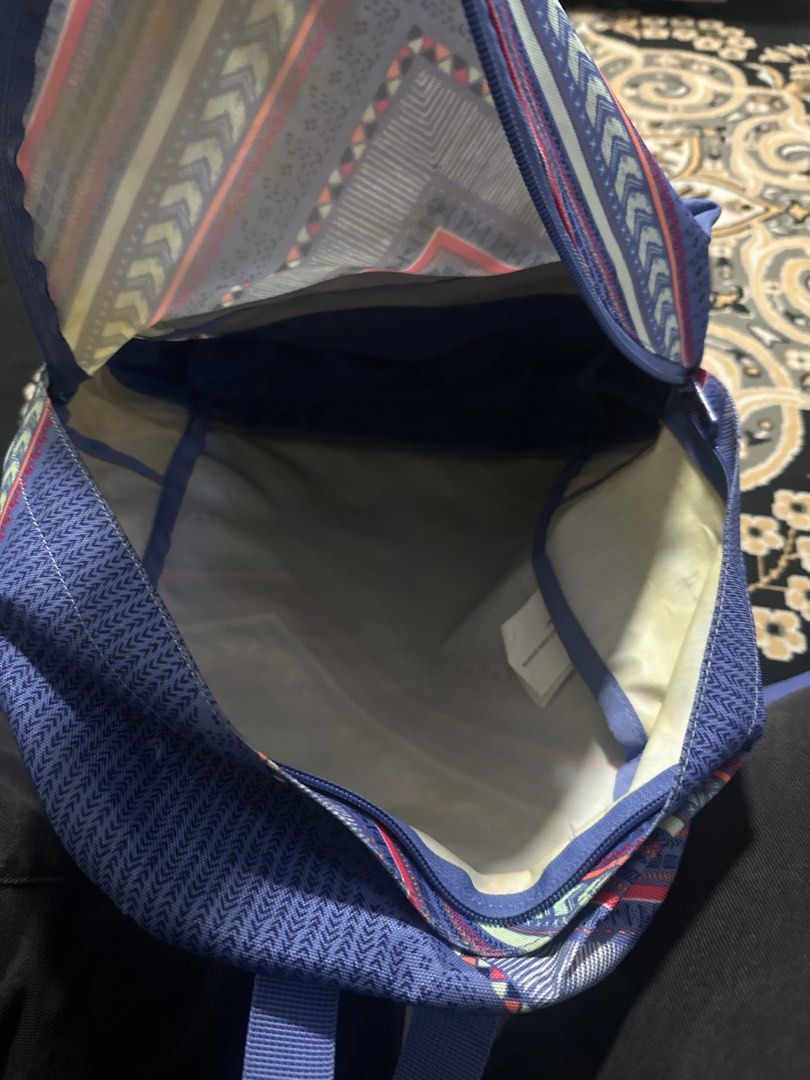 Roxy Backpack - Patterned Design (Category: Backpacks) located in Singapore. Submitted by nxzzyx_ (Listing ID 1430368894, Image 3). Description: Getting rid of it ASAP.