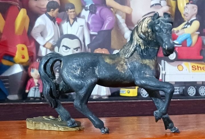 Running Horse Figure ( Metal ) (Category: Vintage Collectibles) located in Manila. Submitted by mickey_salonga (Listing ID 1430352015, Image 1). Description: perfect adDition to your bedro0m or living space.