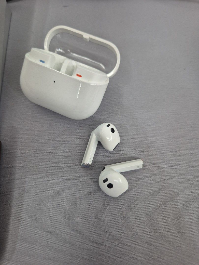 Samsung buds 3418604760307476482