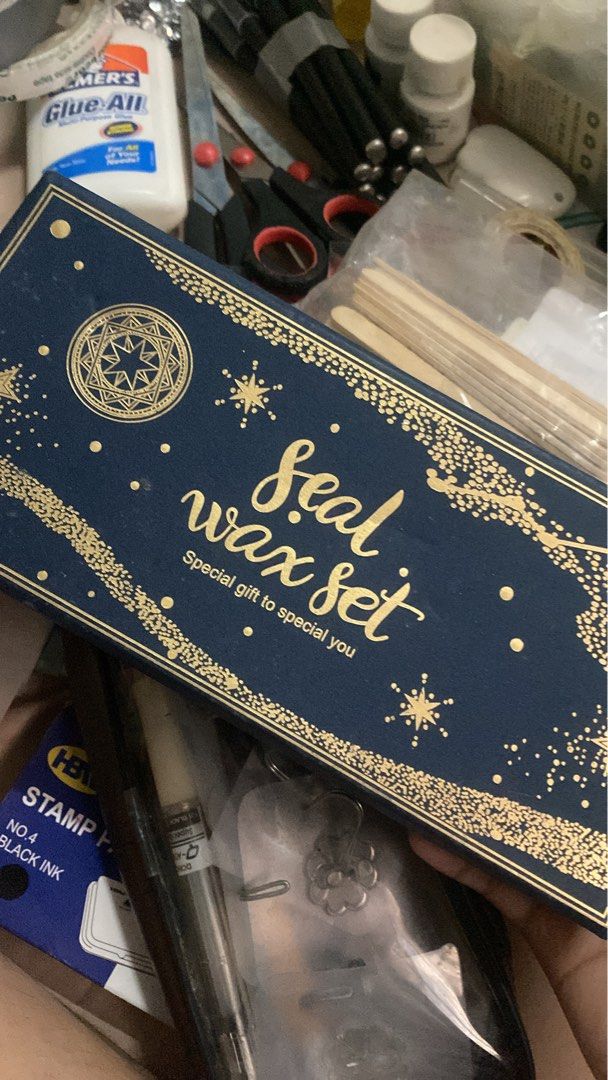Seal Wax Set (Category: Craft Supplies & Tools) located in Dasmarinas. Submitted by preloved_by_riri22 (Listing ID 1430224202, Image 1). Description: - Seal Wax Set - Used only once Includes: - Wax beads (various colors) - Stamp - Melting spoon Perfect for: - Adding elegance to letters - Gift wrapping - Craft projects.