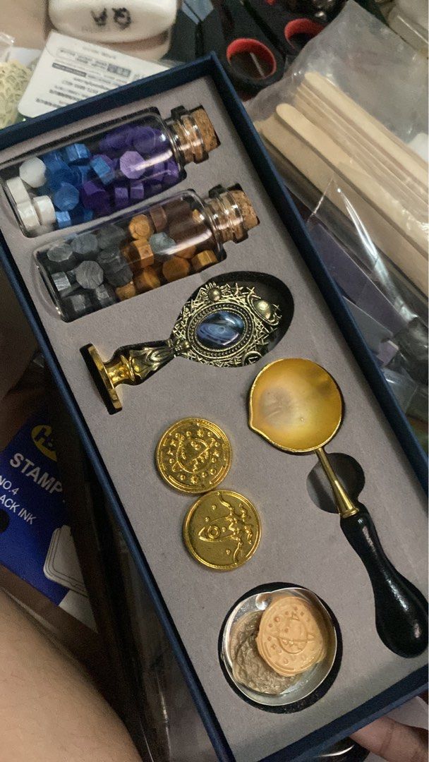 Seal Wax Set (Category: Craft Supplies & Tools) located in Dasmarinas. Submitted by preloved_by_riri22 (Listing ID 1430224202, Image 2). Description: - Seal Wax Set - Used only once Includes: - Wax beads (various colors) - Stamp - Melting spoon Perfect for: - Adding elegance to letters - Gift wrapping - Craft projects.