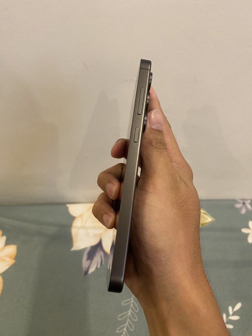 Sell or swap (Category: Samsung) located in Manila. Submitted by sonny_114 (Listing ID 1430253415, Image 3). Description: SALE OR SWAP♥️ Samsung Galaxy S24 FE 5G | NTC Sealed Specs and Details : 8GB RAM + 256GB of Storage Good for gaming & Photography 6.7″ Dynamic AMOLED 2X 120Hz Refresh Rate HDR10+ , 1450 Nits (Peak) Corning Gorilla Glass 5 Exynos 2400e Gaming Chipset Advanced 4nm processing Xclipse 920 Graphics 8GB RAM & 128GB storage IP68 dust