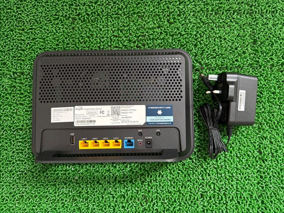 Singtel Router with Power Adapter446797025033605121