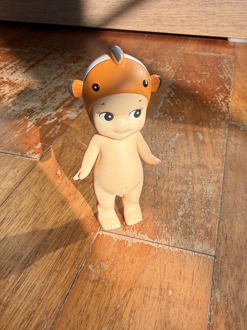 Sonny Angel Clownfish Figurine (Category: Designer & Blind Box Toys) located in Singapore. Submitted by qbee123 (Listing ID 1430218129, Image 1). Description: Authentic Sonny Angel. No trade or refund. .