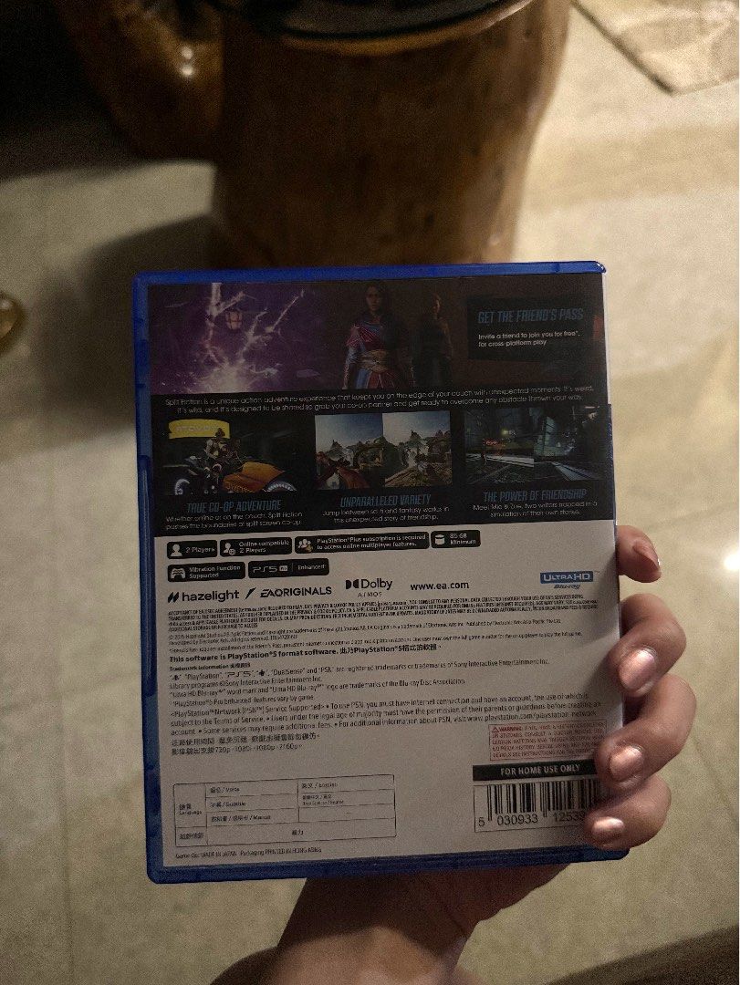 Split Fiction Play Station 5 PS5 Game (Category: PlayStation) located in Taguig. Submitted by koolkatscloset (Listing ID 1430312835, Image 2). Description: Recently bought this in Data Blitz for Php 2,650. Just finished the game once! Such a fun game to play for co-op (also playable cross-platform!).