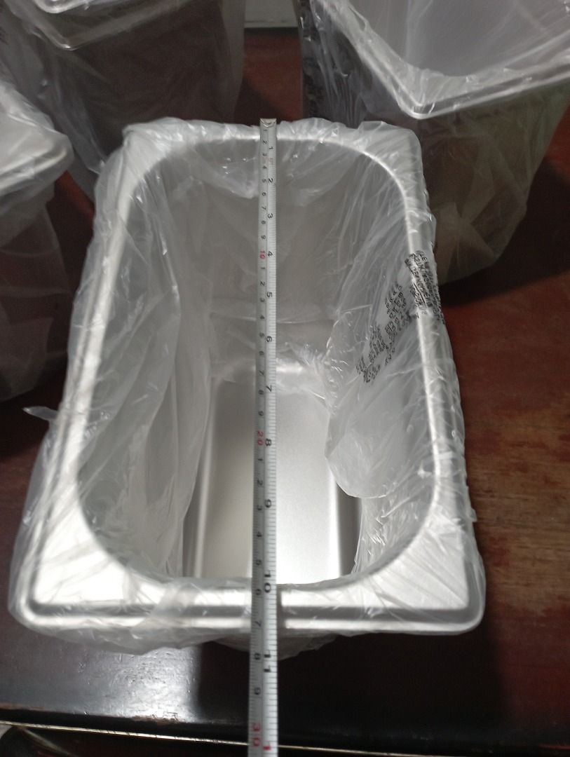 Stainless Steel Deep Food Pan (Category: Food Organization & Storage) located in Quezon City. Submitted by awiet181020 (Listing ID 1430371569, Image 2). Description: Rectangular Deep Food Pan Ideal for catering / canteen or carinderia business For holding dishes, salad toppings and side dishes Dimension: 10.5" L x 6.5" W x 8" H (inches) 11 pieces available P 300 each, SF on buyer..