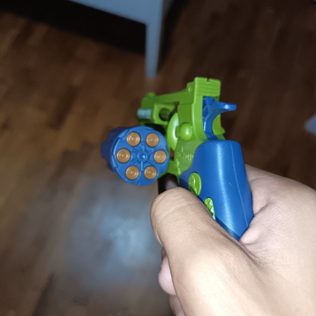 Stress gun pistol, Hobbies & Toys, Toys & Games on Carousell
