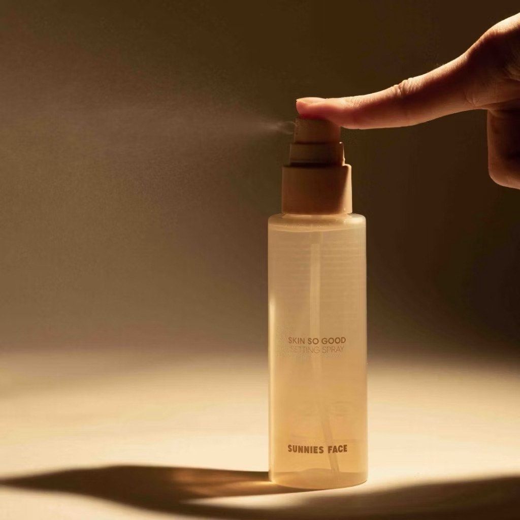 Sunnies Face Skin So Good Fix & Refresh Setting Spray (Category: Makeup) located in Manila. Submitted by buy.bbye (Listing ID 1430330160, Image 2). Description: Sprayed a few times RFS: not suitable for my skin type.
