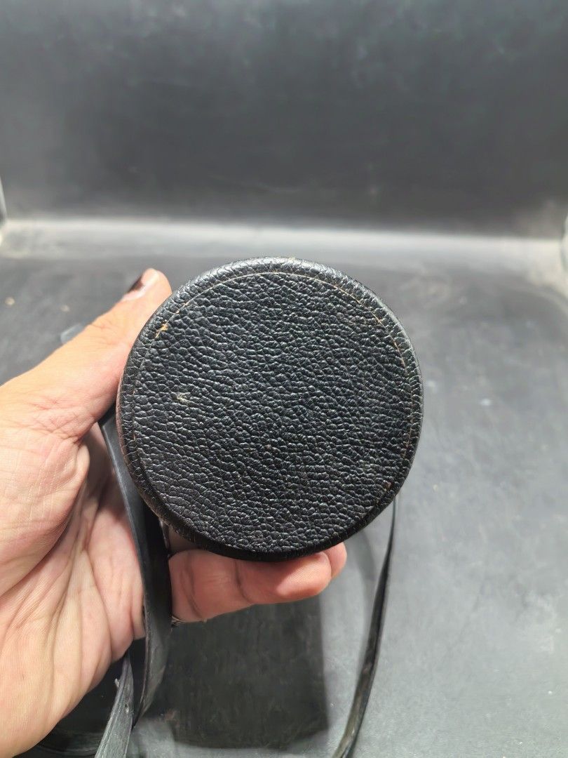 Takumar 3.5/135 Vintage Hard Lens Case (Category: Camera Bags & Carriers) located in Cebu City. Submitted by dudes_villanueva (Listing ID 1430220656, Image 3). Description: Takumar 3.5/135 Vintage Hard Lens Case 📌 In excellent condition. Diameter: 2.5 in Height : 5.25 in.