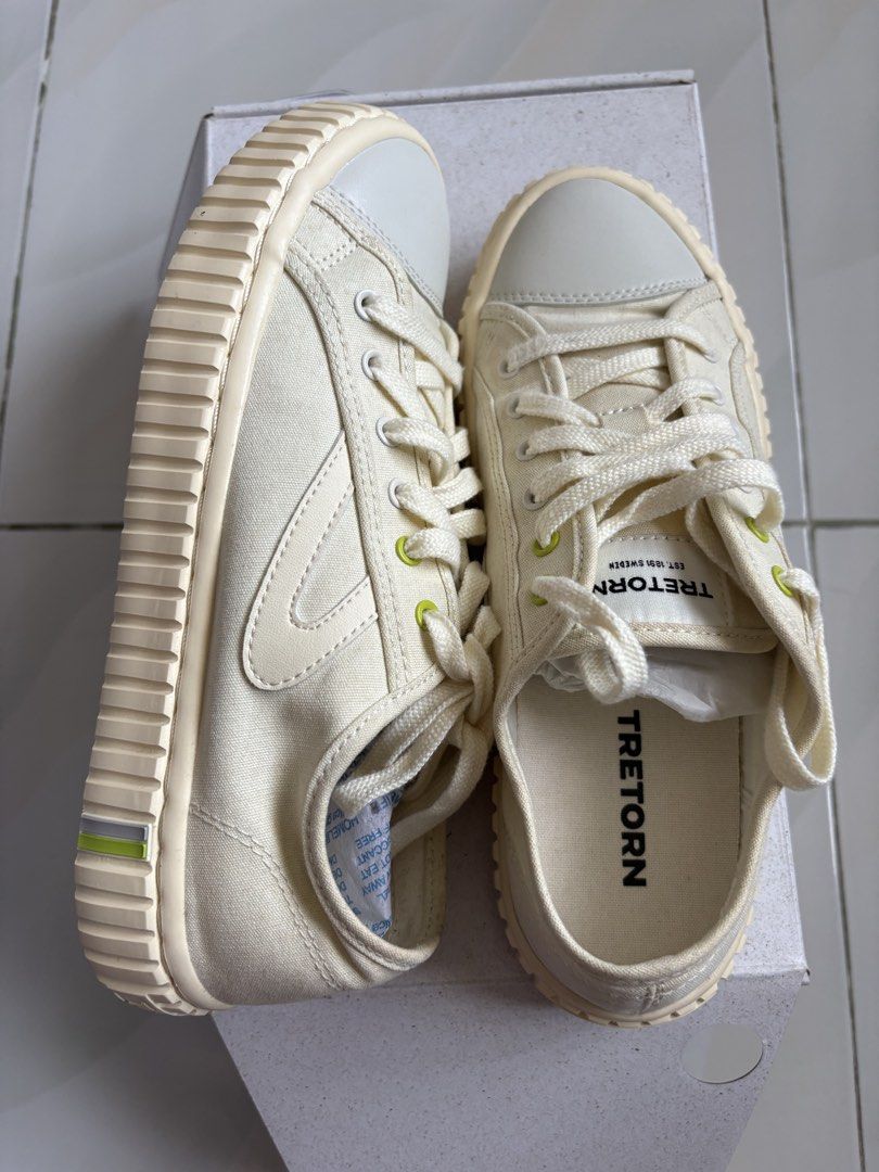 Tretorn Campos OG Lite Afterglow Sneakers (Category: Sneakers) located in San Mateo. Submitted by hihelloida (Listing ID 1430282903, Image 2). Description: Tretorn Campos OG Lite Size: US 7 womens 25 cm (can fit size 8 womens) Only used twice. just stuck in the shoe cabinet Condition: Very good. Sole not worn out. Complete with box and tag .