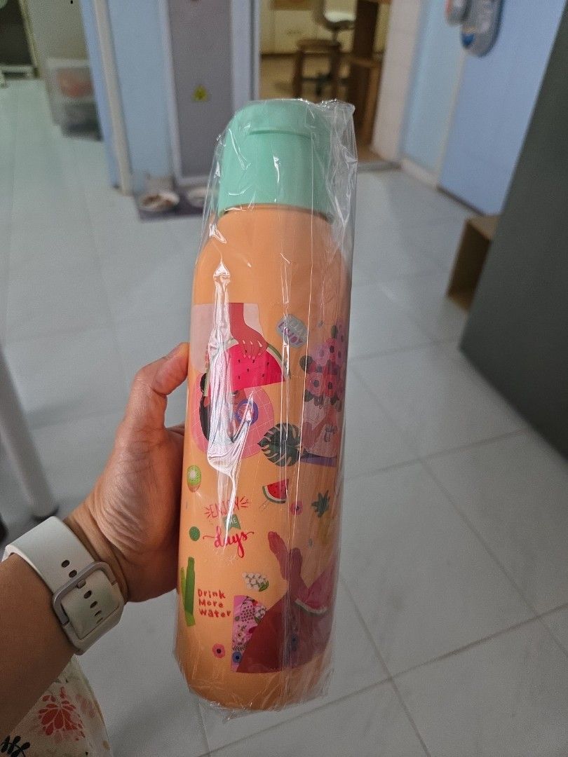 Tupperware Eco bottle Flip top
