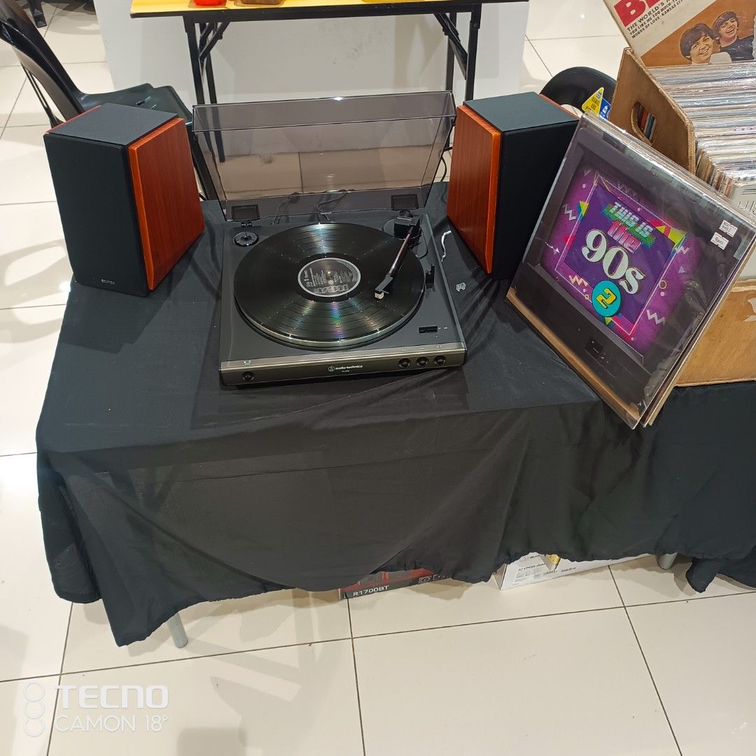 Turntable (Category: Portable Music Players) located in Navotas City. Submitted by carou00087 (Listing ID 1430390495, Image 3). Description: For Sale Brand new Audio Technica Turn Table and Edifier Spears Sale As Set 17,000 DM fot for info!.