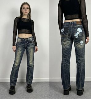 (Category: ) located in . Submitted by y2k.luxury.streetwear.outdoor (Listing ID 1430368413, Image 1). Description: .