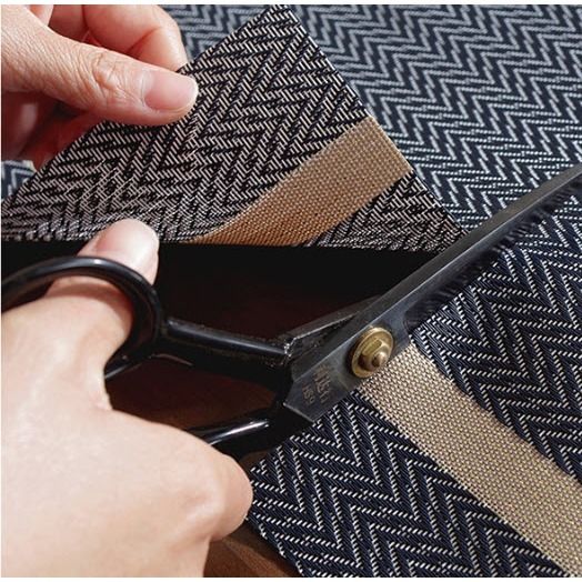 Waterproof Table Runner Placemat Place Mat Set (Category: Table Linen & Textiles) located in Manila. Submitted by winterbliss (Listing ID 1430274312, Image 3). Description: Available Color: White , Black Materials: PVC Size: ⚫ Table Mat/ Placemat: L:30 H:40(cm) ⚫ Table runner: 1- L:180 H:30 (cm) 2- L: 240 H:30 (cm) Descriptions: - High quality eco-friendly PVC materials - Heat resistant - Waterproof.