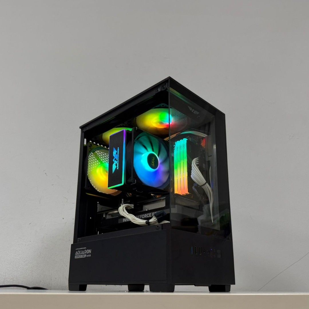 *WELL USED* RYZEN 5 5600 + RTX 4060 CUSTOM Gaming pc