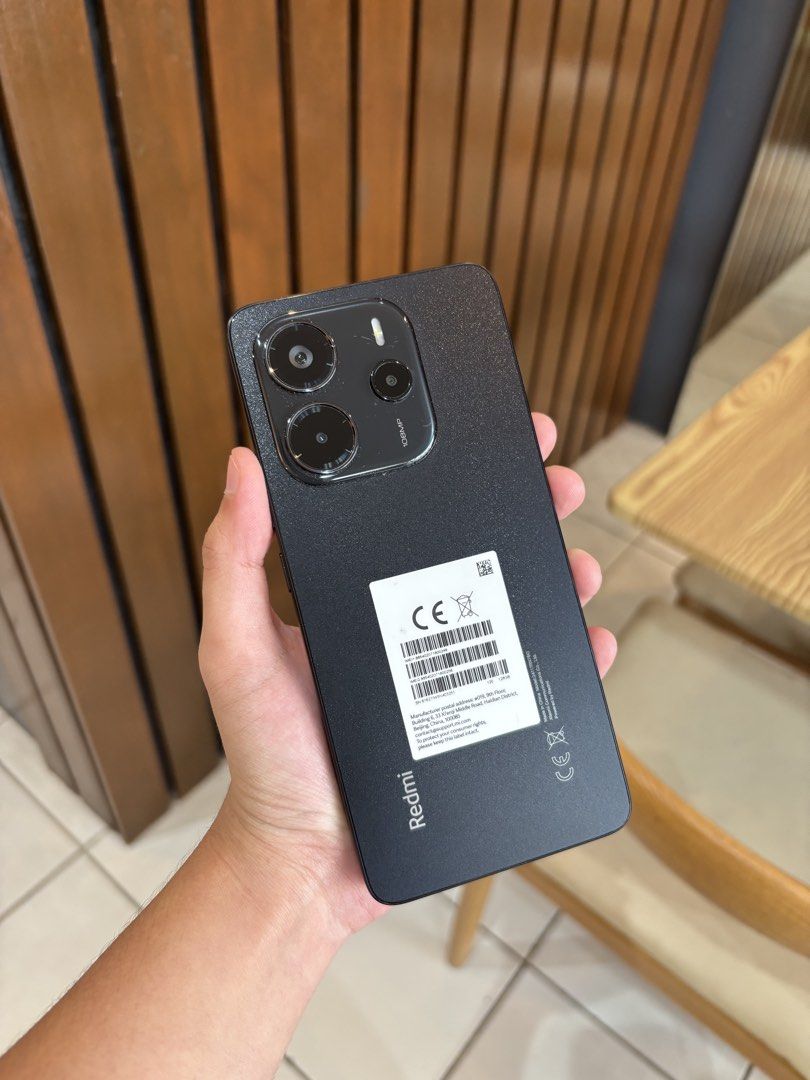 Xiaomi Redmi Note 14 in Midnight Black (128GB) (Category: Android Others) located in Quezon City. Submitted by krstnclbnscs (Listing ID 1423720697, Image 1). Description: Color: Midnight Black Storage: 128 GB Condition: 8/10.