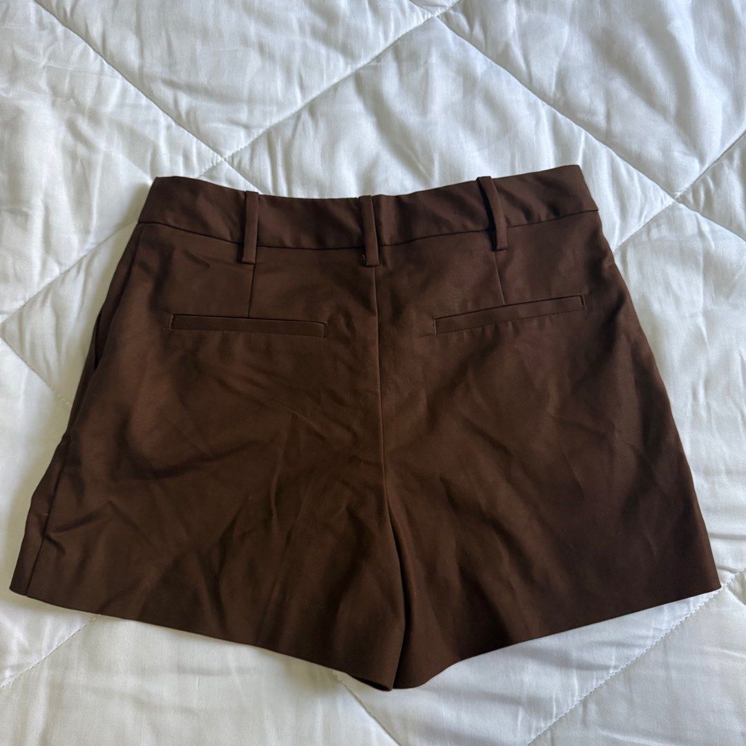 Zara Brown Shorts (Category: Shorts) located in Manila. Submitted by shop.declutter (Listing ID 1430299115, Image 3). Description: Xs on tag! Runs a bit big Perfect for waist sizes 26-27 Brand new.