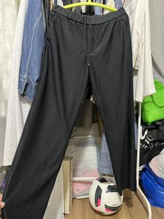 (Category: ) located in . Submitted by marnazhan (Listing ID 1430304177, Image 1). Description: .