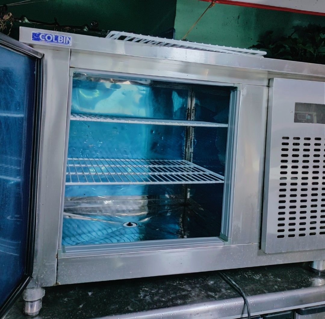 120cm undercounter chiller (Category: Refrigerators and Freezers) located in Manila. Submitted by manaloreia83978 (Listing ID 1430596737, Image 2). Description: undercounter chiller second hand good condition ready to used test to sawa for pick up only... open for viewing anytime.