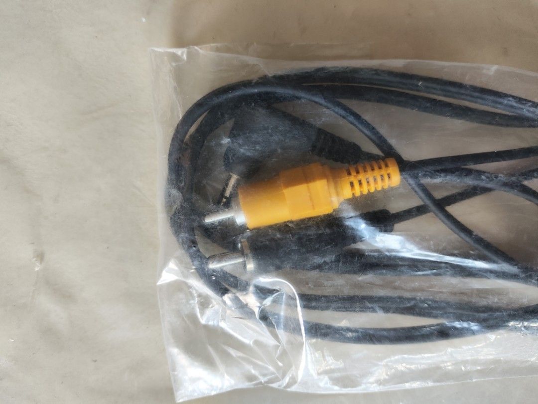 3.5mm to RCA Cable