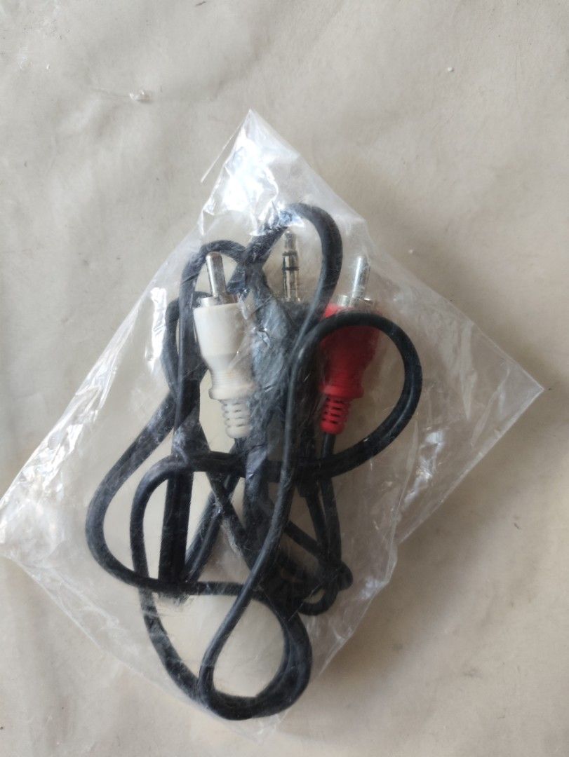 3.5mm to RCA Cable421379612324014081