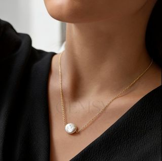 (Category: ) located in . Submitted by style_essentials2023 (Listing ID 1430558031, Image 1). Description: .