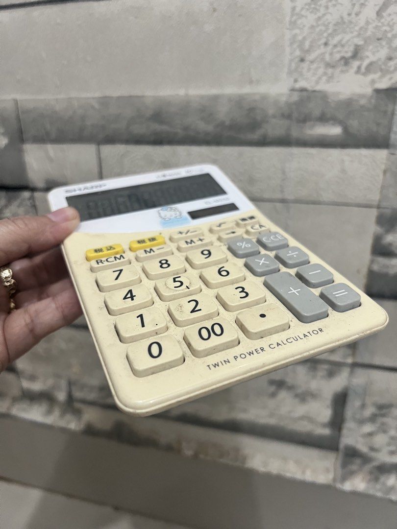 Affordable Sharp calculator 😍👌🏻 (Category: Office & Business Technology) located in Malolos. Submitted by afford.japan (Listing ID 1430534359, Image 2). Description: Affordable Sharp calculator 😍👌🏻.