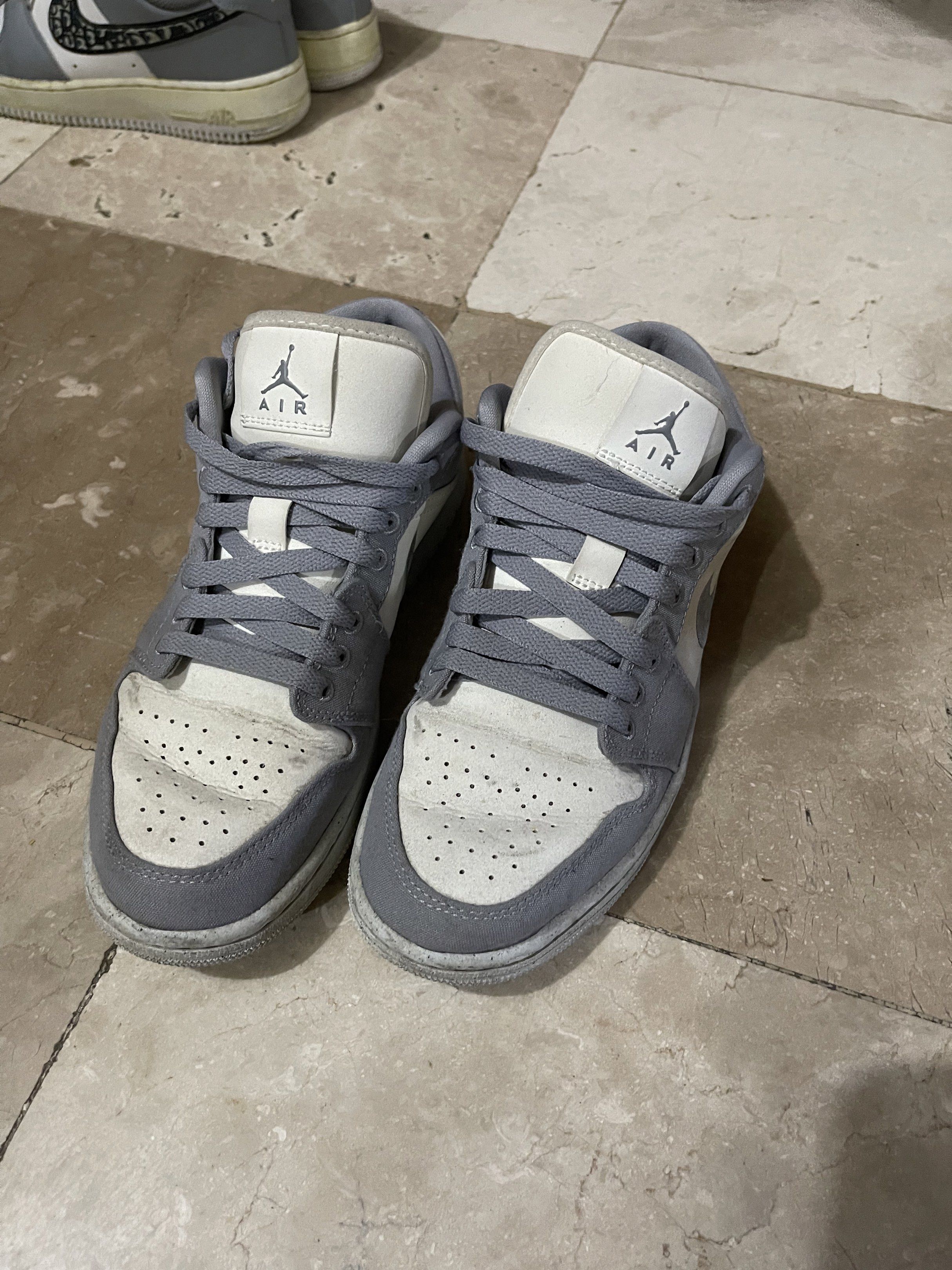 Air Jordan 1 Low Grey (Category: Sneakers) located in Quezon City. Submitted by rish40 (Listing ID 1430435279, Image 1). Description: .
