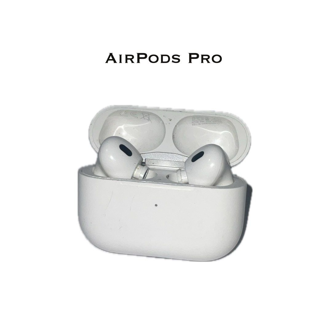 AirPods Pro (Category: Headphones & Headsets) located in Manila. Submitted by geloreyes262956 (Listing ID 1430553909, Image 1). Description: AirPods Pro AirPods Pro Price: 600 PHP Condition: not sure if working but the light turns on -authentic Delivery & Meet-up Options 🚚🤝 Modes of Delivery: LBC Express J&T Express Lalamove (For fast, same-day delivery) Meet-up Location: Araneta Center Cubao ("Gateway" Mall) Payment Options: Cash on Delivery (